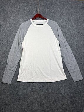 Travis Mathew Tee Shirt Mens Medium Cotton Long Sleeve White Gray Colorblock
